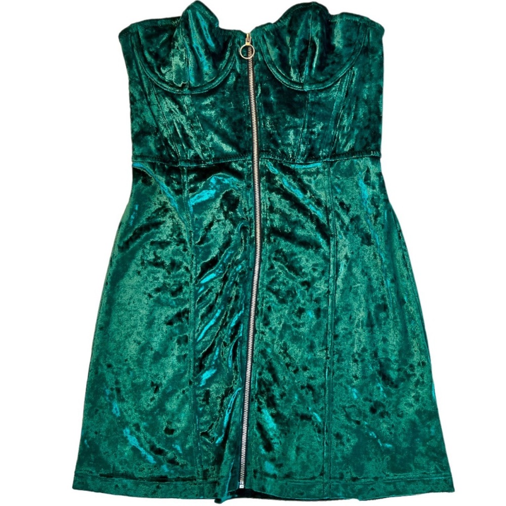 Elegant Green Velvet Strapless Dress